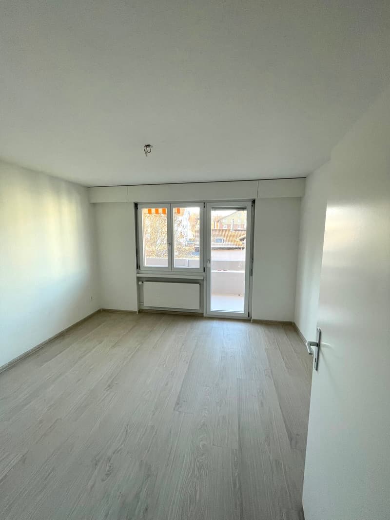 renovierte 3-Zimmer-Wohnung mit grossem sonnigem Balkon (7)