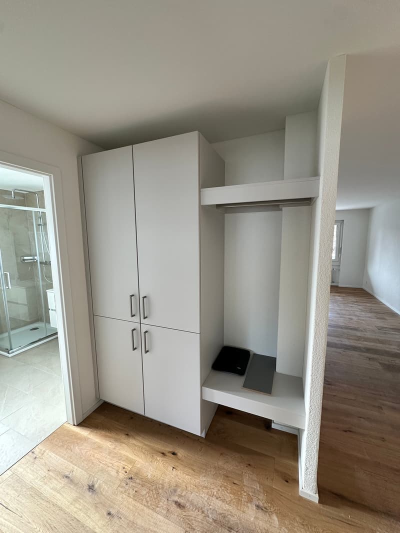Korridor mit Einbaugarderobe