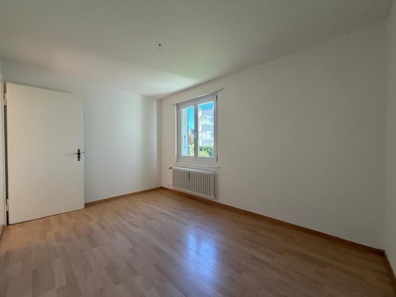 grosszügige 4-Zimmer-Wohnung mit sonnigem Balkon an ruhiger Lage (5)