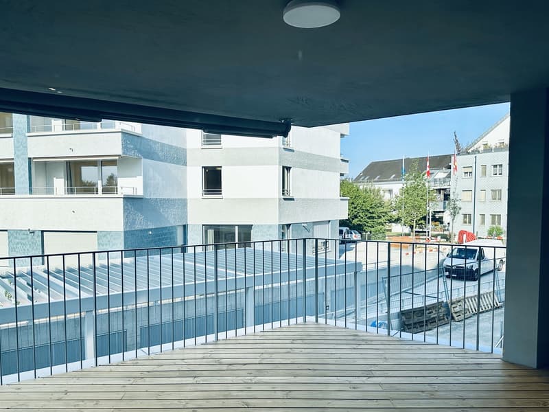 Moderne 4.5 Zi.-Wohnung im 1. OG (2)