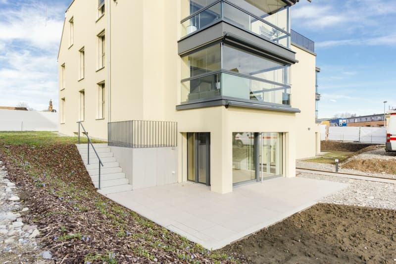 Appartamento moderno 3 ½ locali al piano terra con parte di giardino a Illnau (2)