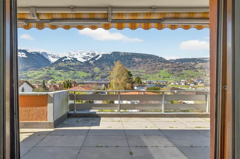 Great potential, bright rooms and two terraces (7)
