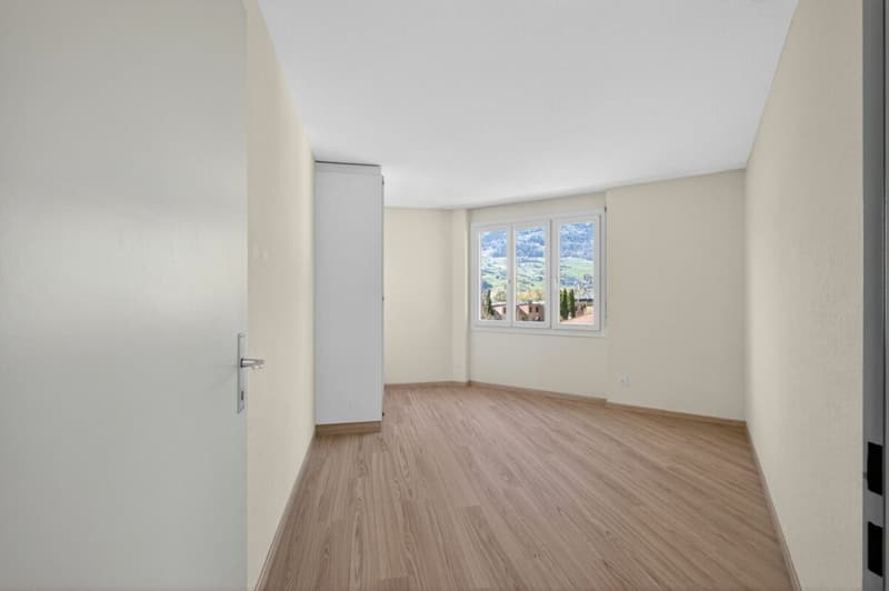 Great potential, bright rooms and two terraces (16)