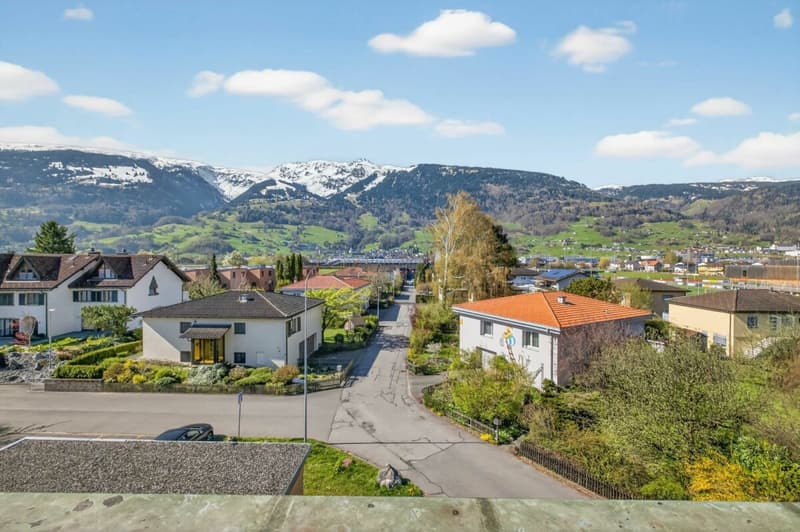 Great potential, bright rooms and two terraces (11)