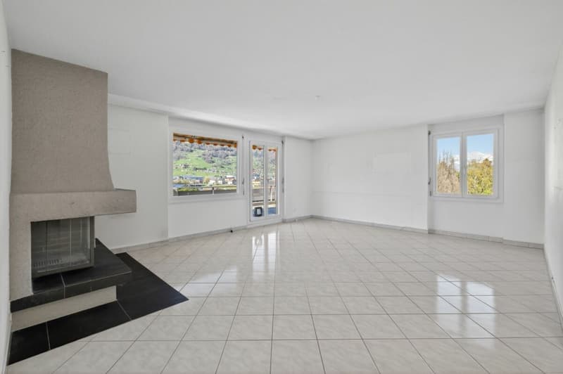 Great potential, bright rooms and two terraces (3)