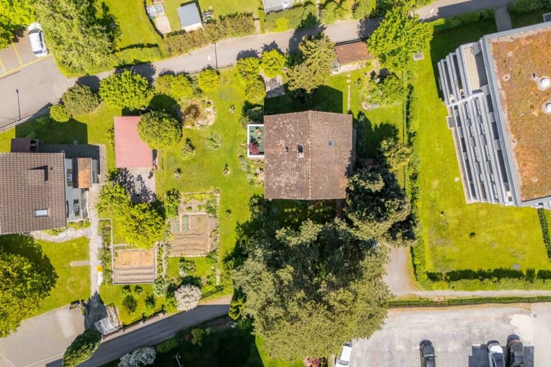Charming old building for development or renovation (19)