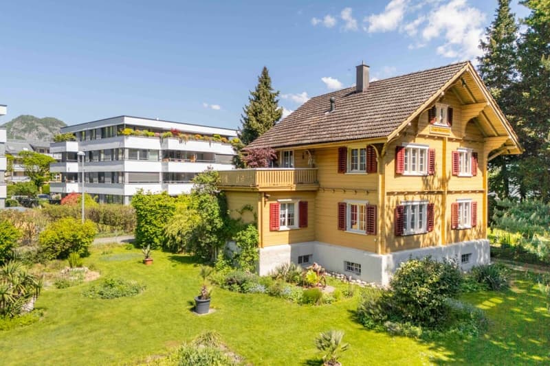 Charming old building for development or renovation (12)