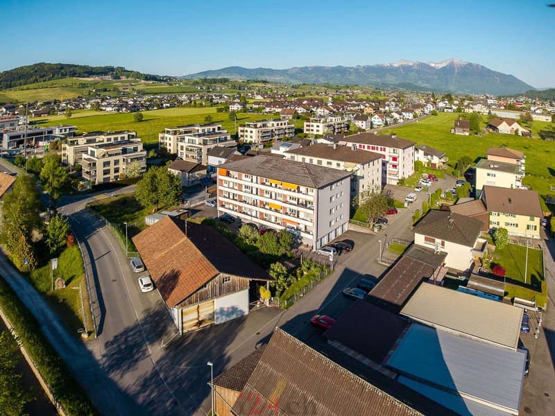 Well-maintained 3.5-room apartment with a far-reaching view and evening sun in Siebnen (3)