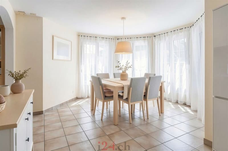 EG Esszimmer (virtuell möbliert)
