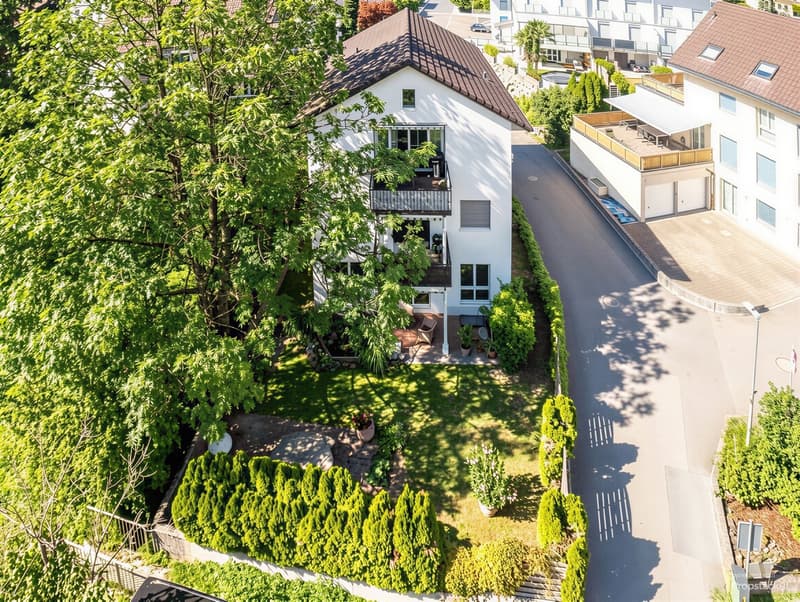 Mehrfamilienhaus mit drei Wohneinheiten im familienfreundlichen Quarti (8)
