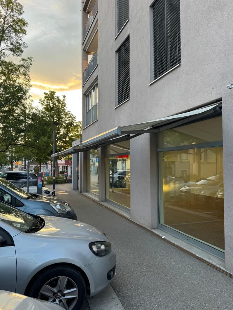 Negozio al dettaglio attraente in posizione privilegiata ad Affoltern am Albis (1)