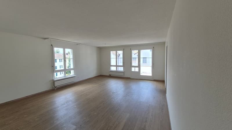 Zentral und ruhig gelegene 4.5-Zimmer-Wohnung in Baar-Inwil (2)