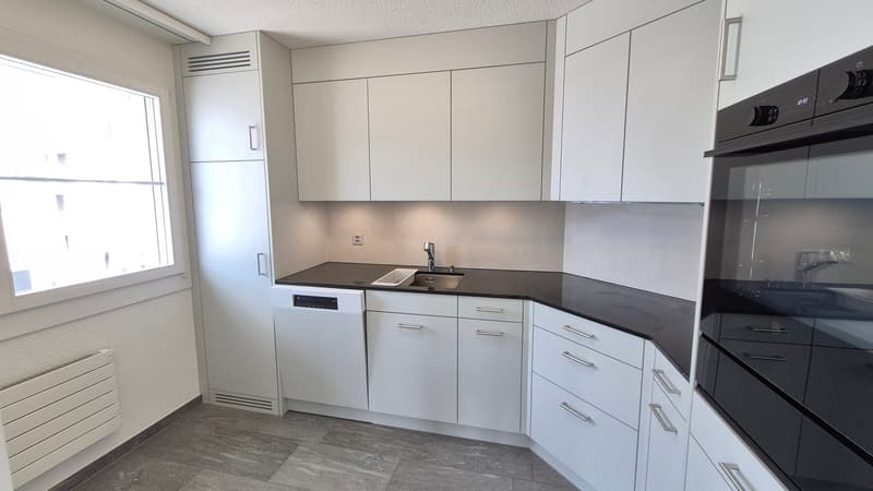 Zentral und ruhig gelegene 4.5-Zimmer-Wohnung in Baar-Inwil (4)