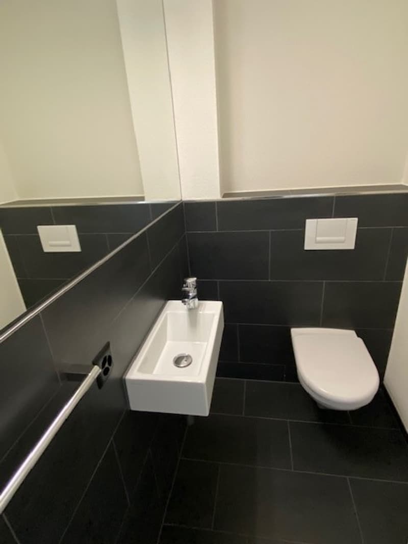 Moderne 3.5-Zimmer-Wohnung mit grosser Loggia an zentraler Lage in Affoltern am Albis (8)