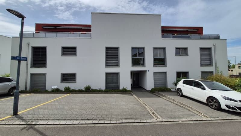 Appartement lumineux 4.5 pièces avec grand balcon à Ottenbach (2)