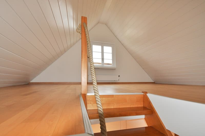 Charmante 3.5-Zimmer-Maisonette-Wohnung im Altbau in Affoltern am Albis (8)