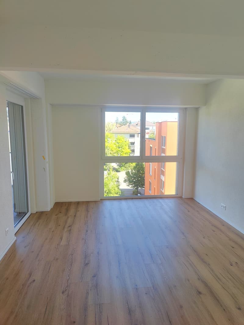 Zimmer 1 mit Zugang zur Loggia
