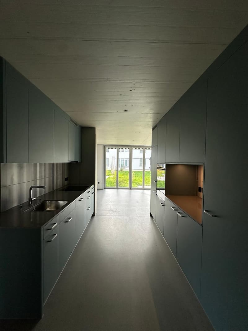 Helle 5.5-Zimmer-Wohnung mit Gartensitzplatz an ruhiger Lage (2)