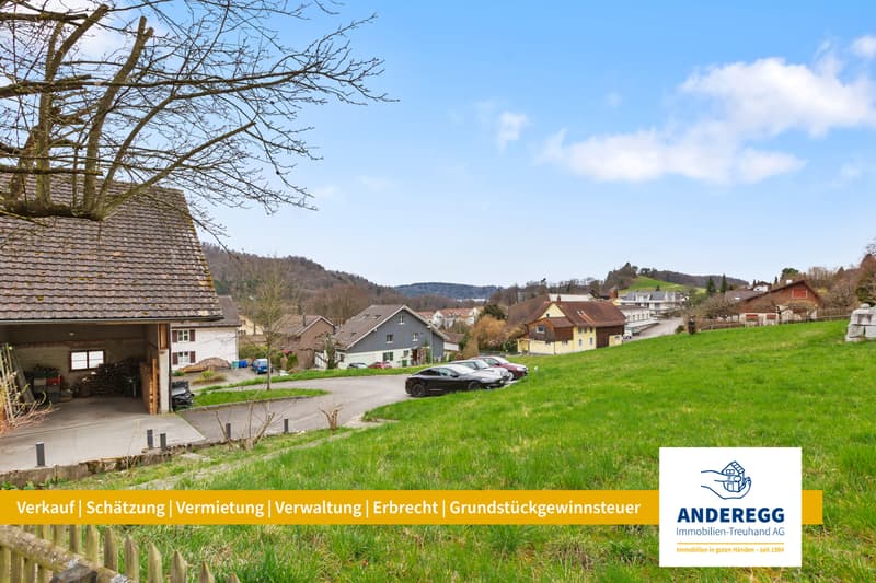 3 plots of land with building land, barn and 2 multi-family houses (1)