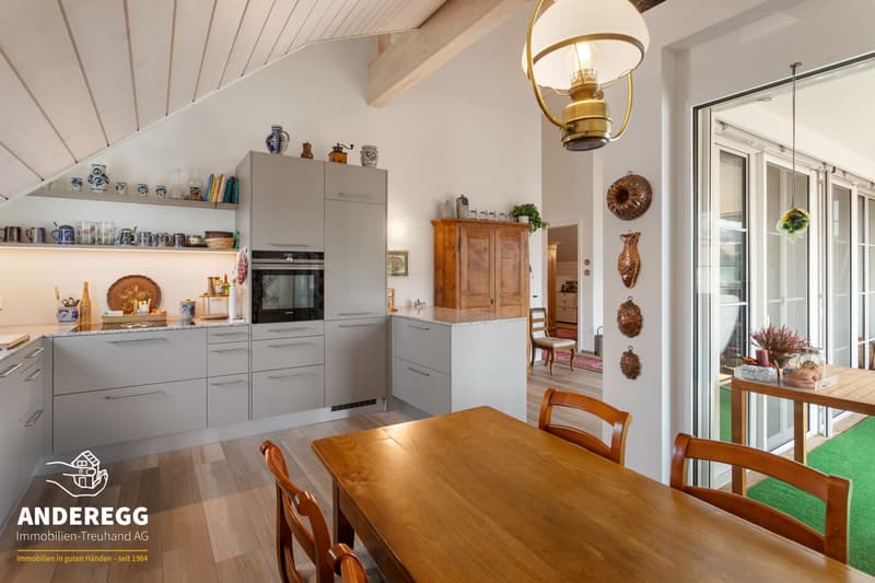 Newly valued attic apartment with loggia, central living in Weisslingen (11)
