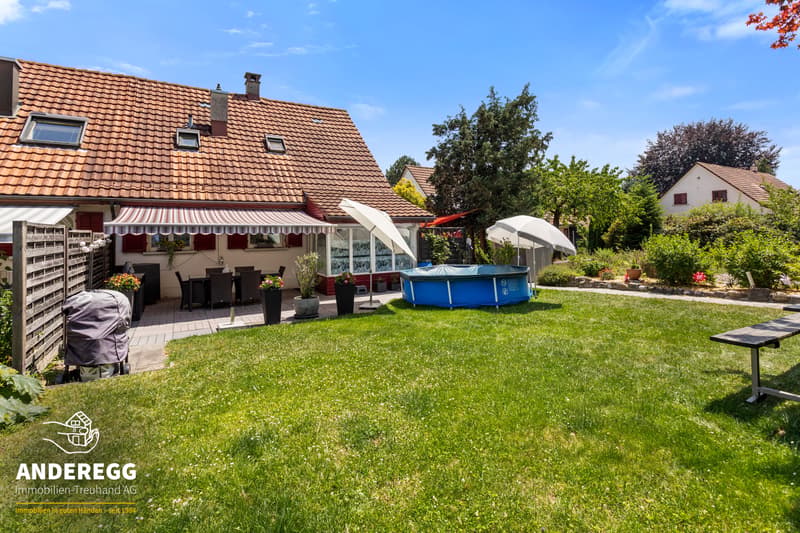 Garten mit Sitzplatz
