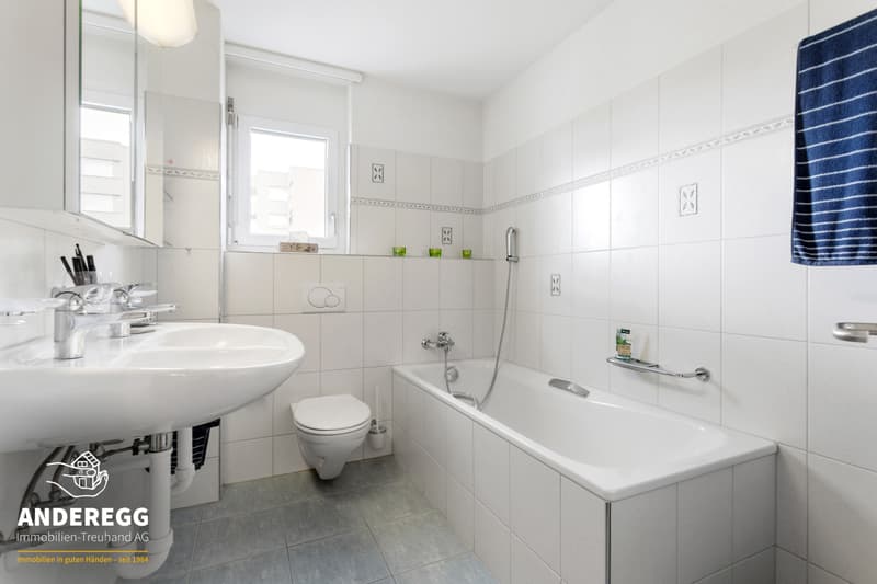 Helle 4.5-Zi.-Wohnung im 2. OG, Lift und Bastelraum an zentraler Lage (8)