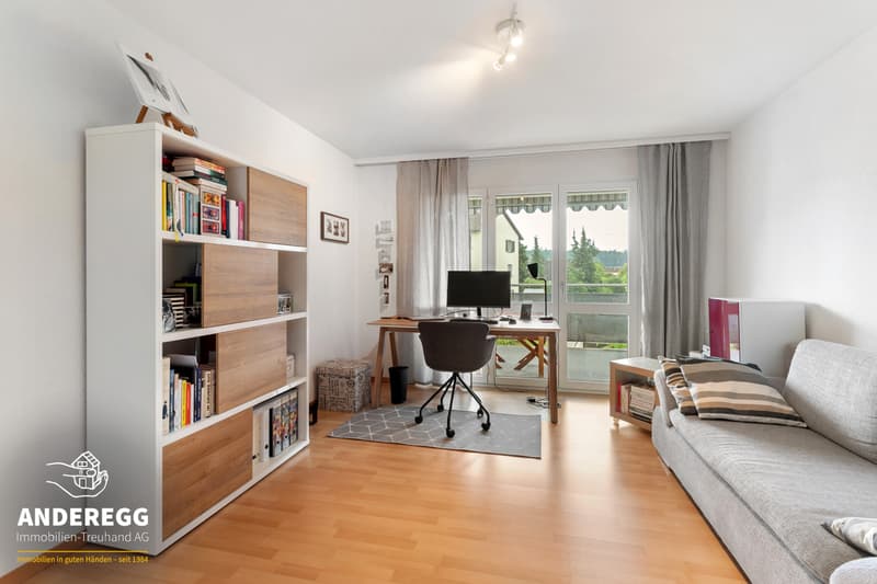 Helle 4.5-Zi.-Wohnung im 2. OG, Lift und Bastelraum an zentraler Lage (7)