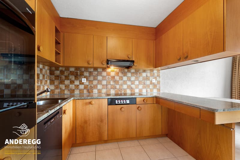 4.5-Zi.-Wohnung im OG mit vielseitigem Mehrzweckraum im DG und Garage (4)