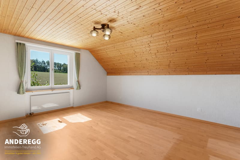Freistehendes 5.5-Zi.-Einfamilienhaus auf 832 m2 Grundstück (12)