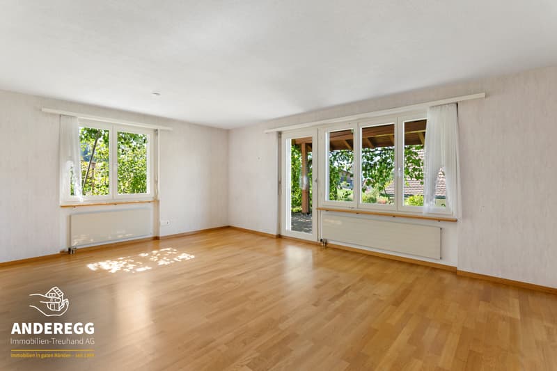 Freistehendes 5.5-Zi.-Einfamilienhaus auf 832 m2 Grundstück (3)