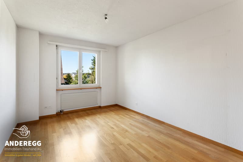 Freistehendes 5.5-Zi.-Einfamilienhaus auf 832 m2 Grundstück (9)