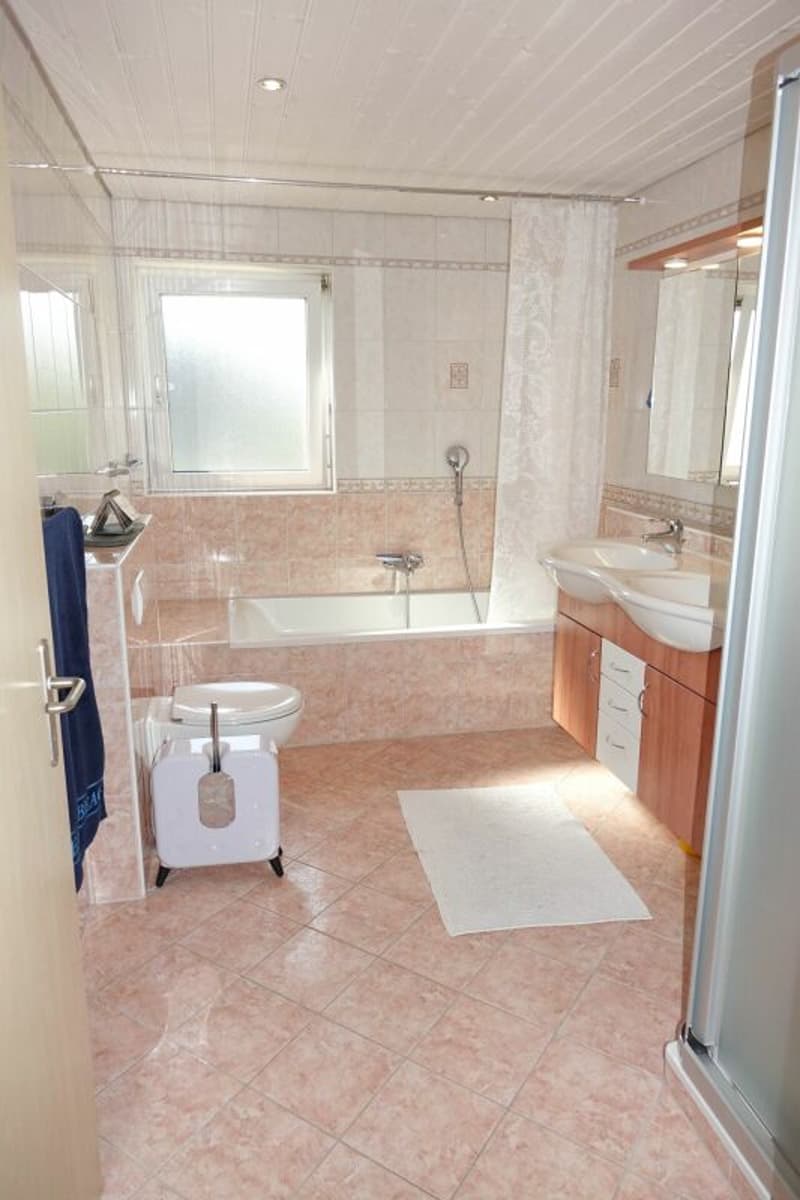 Casa unifamiliare di 5,5 locali con grande giardino in posizione fiscale vantaggiosa (13)