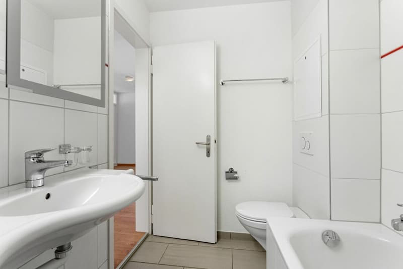 Preiswerte 4.5-Zimmerwohnung - ruhig gelegen und im Grünen (3)