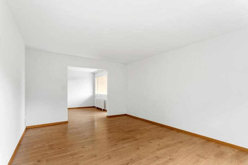 Preiswerte 4.5-Zimmerwohnung - ruhig gelegen und im Grünen (3)