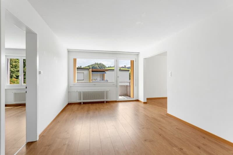 Preiswerte 4.5-Zimmerwohnung - ruhig gelegen und im Grünen (4)