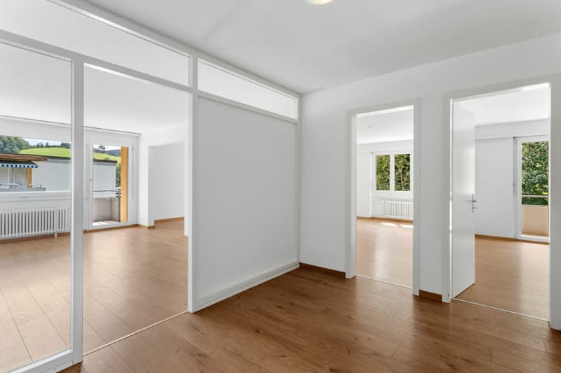Preiswerte 4.5-Zimmerwohnung - ruhig gelegen und im Grünen (9)