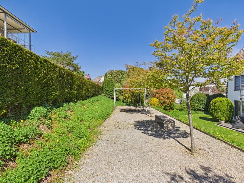 Wohnen mit Stil & Weitsicht in Maur ZH am Greifensee (11)