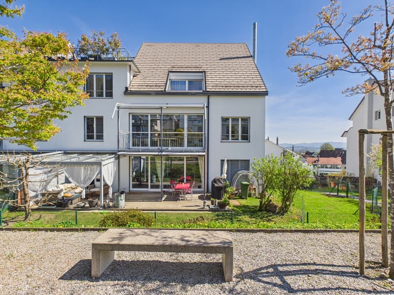 Wohnen mit Stil & Weitsicht in Maur ZH am Greifensee (10)