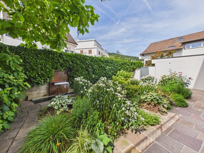 Spacious single-family house with lake view in the sought-after Bergli quarter (11)