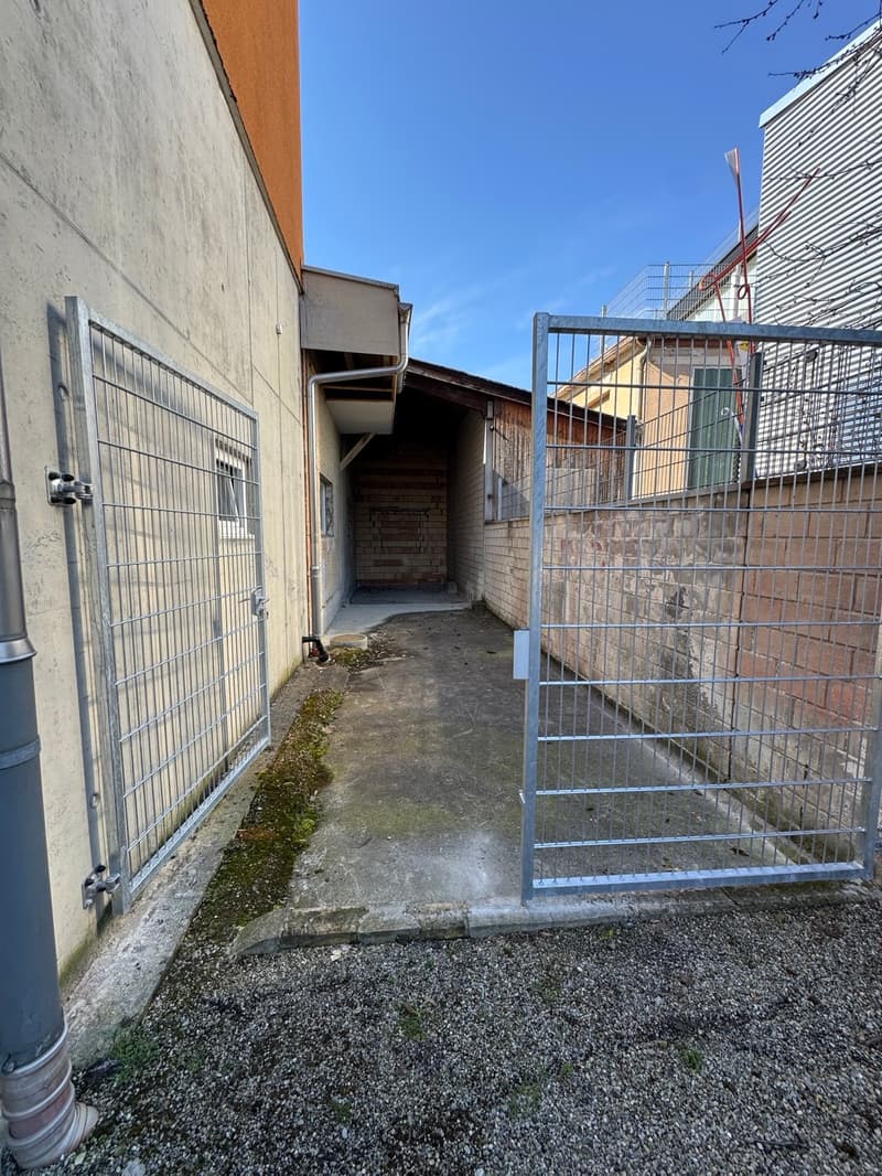 Lagerplatz / Abstellfläche an zentraler Lage in Arbon (2)