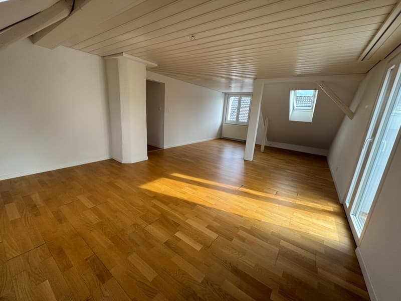 Charmante 4.5-Zimmer-Dachwohnung in Sommeri (4)
