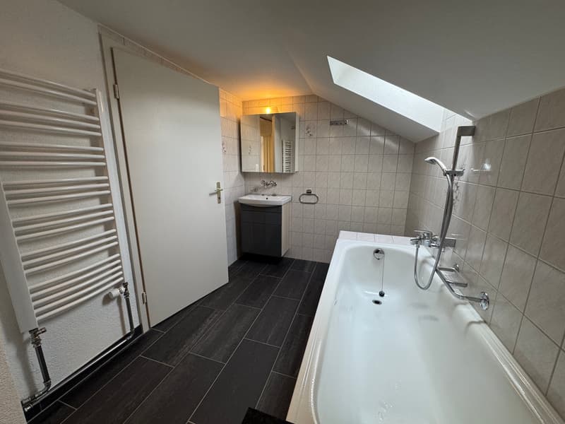 Charmante 4.5-Zimmer-Dachwohnung in Sommeri (11)