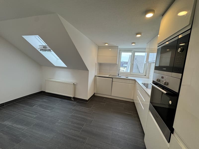 Charmante 4.5-Zimmer-Dachwohnung in Sommeri (2)