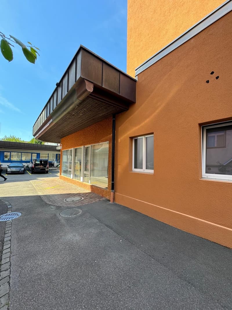 Espace commercial attractif dans un emplacement central à Arbon (2)