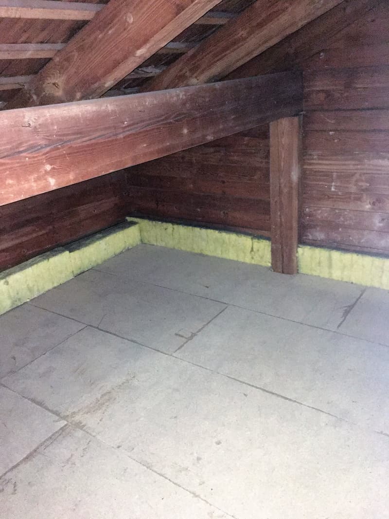 Small storage room for rent (3)