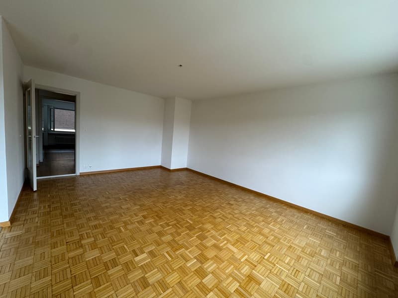 Family-friendly 4.5-room apartment with balcony in Egnach (5)