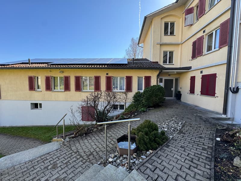 4-Bedroom Apartment with Balcony in St. Gallen (9)