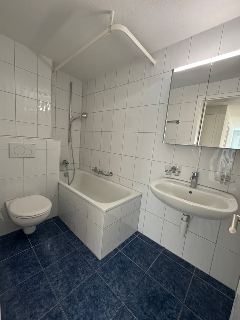 4 bedroom apartment with balcony in quiet location (8)