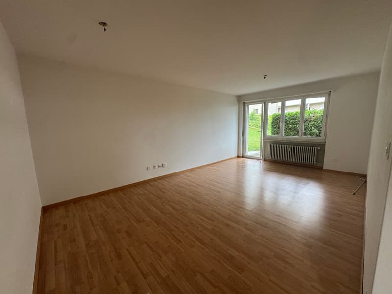 Bright 3-room apartment on the ground floor with seating area (1)