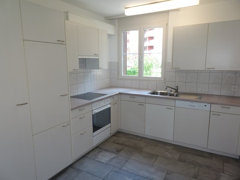 Helle 4.5-Zimmer-Wohnung mit Balkon (1)